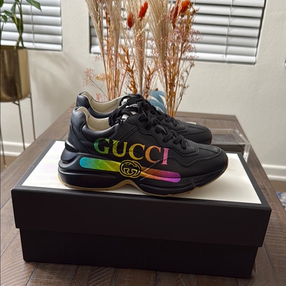 Brand New - Gucci Black Sneakers with Colorful Logo - Picture 1 of 8